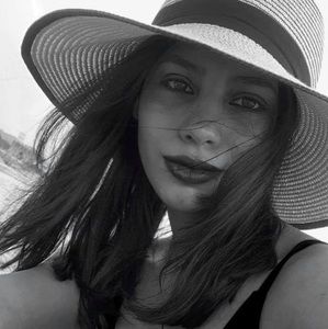 Meet your Posher, Ivannia